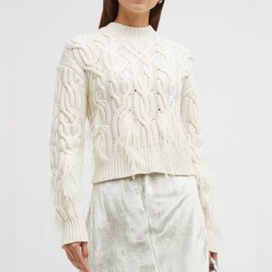 Vince Sweater 98% cotton Size Small Off White Color
